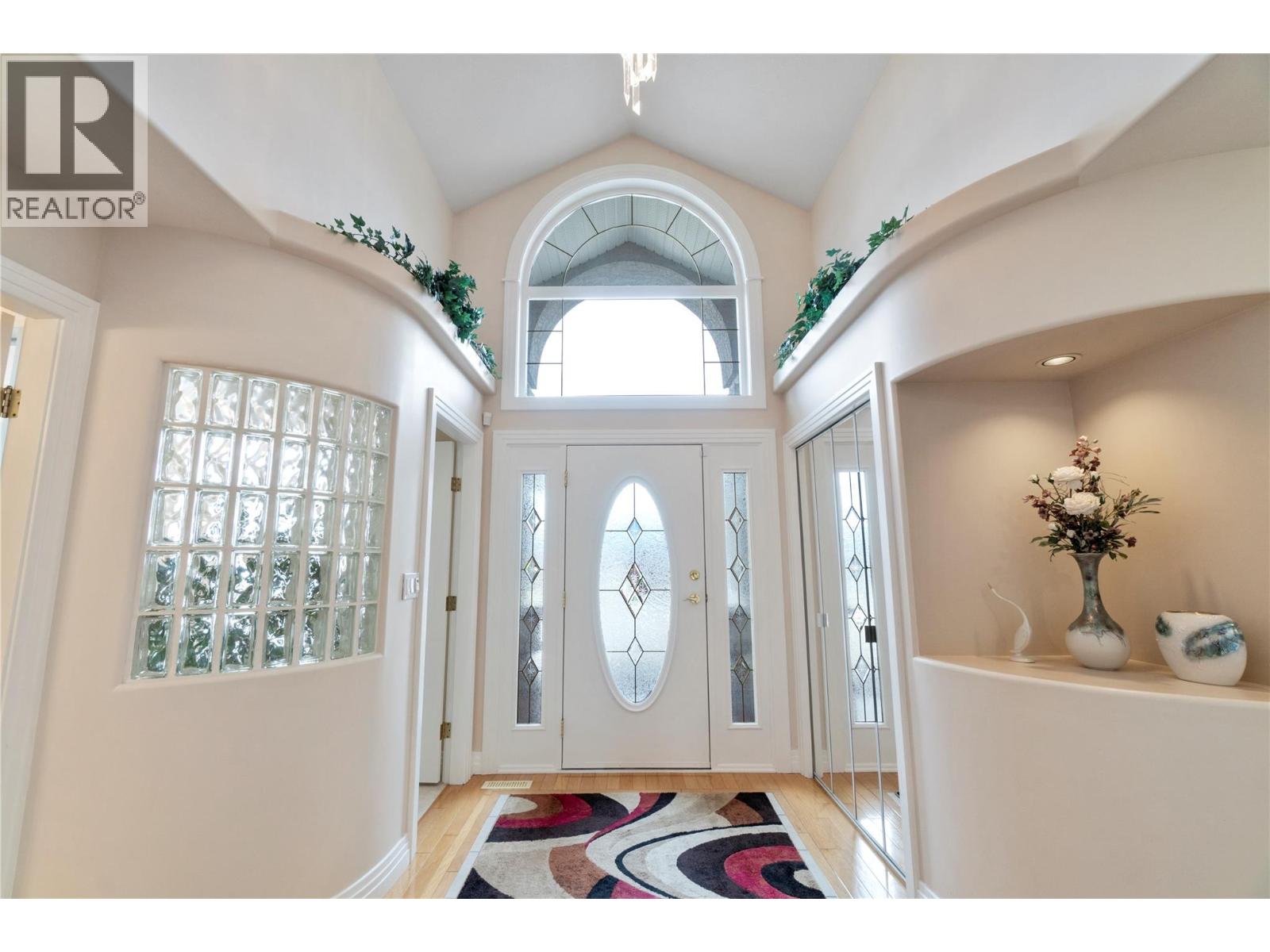 2602 Golf Course Drive, Blind Bay
