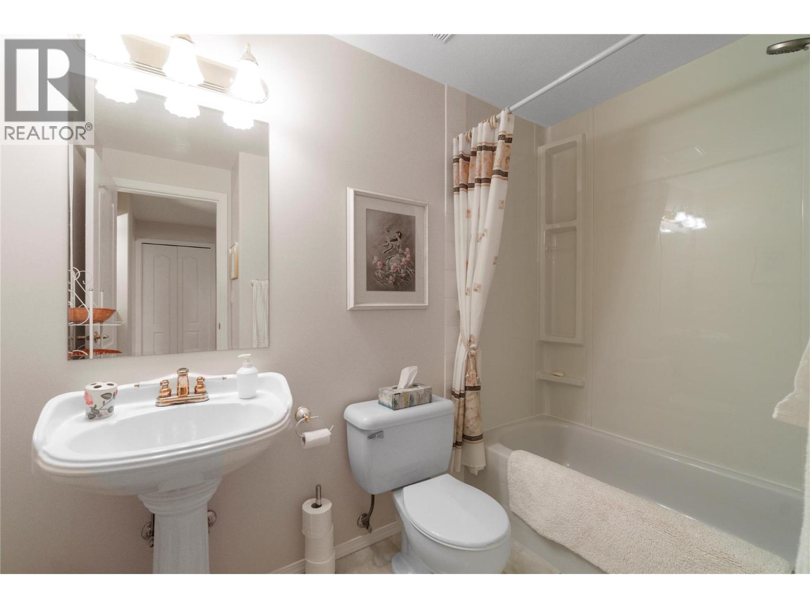 2602 Golf Course Drive, Blind Bay