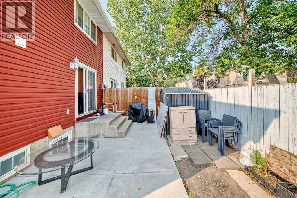 Single Family House for Sale in  Pineset Pl NE Place NE Pineridge Calgary 