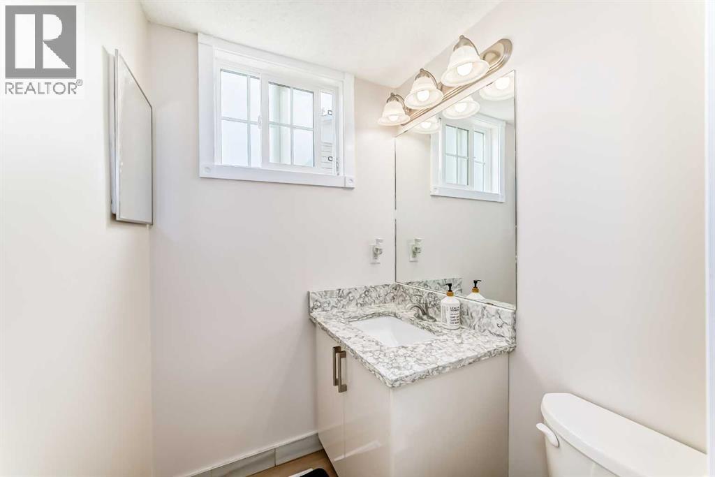 Single Family House for Sale in  Pineset Pl NE Place NE Pineridge Calgary 