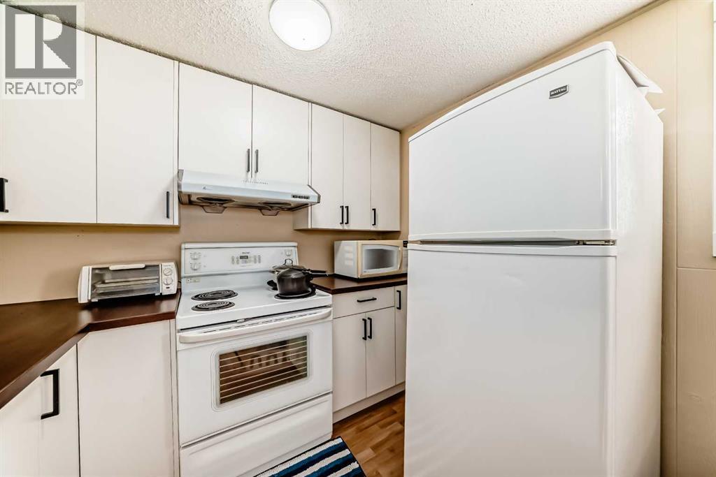 Single Family House for Sale in  Pineset Pl NE Place NE Pineridge Calgary 