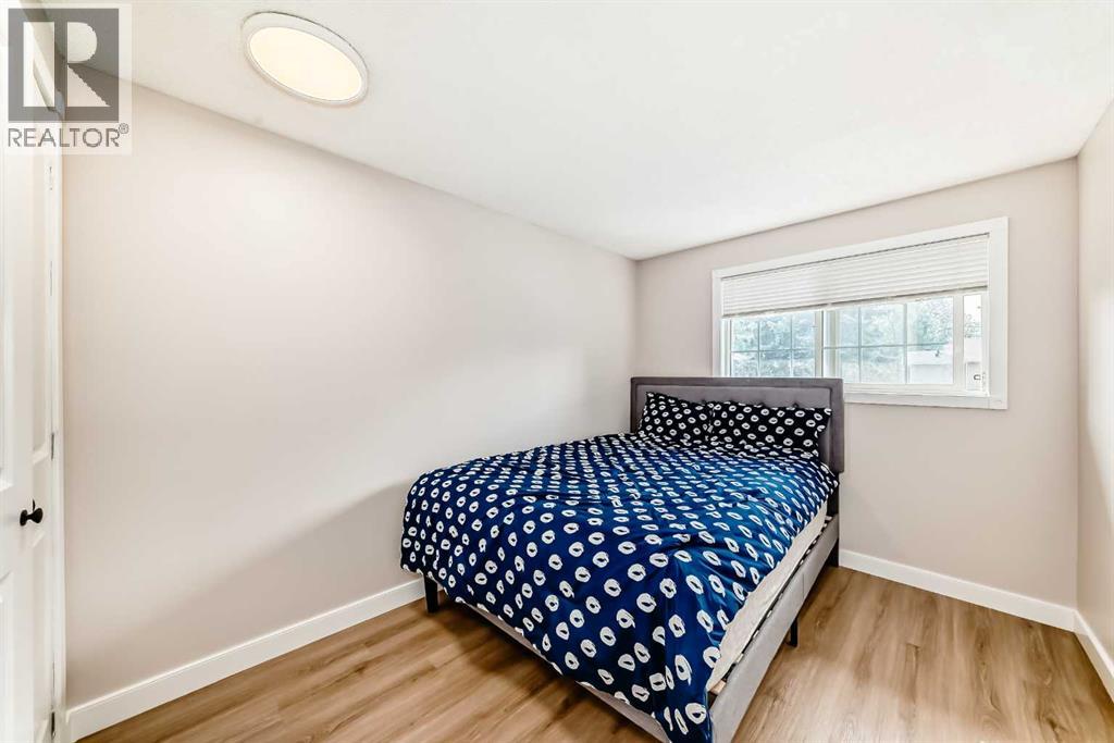 Single Family House for Sale in  Pineset Pl NE Place NE Pineridge Calgary 