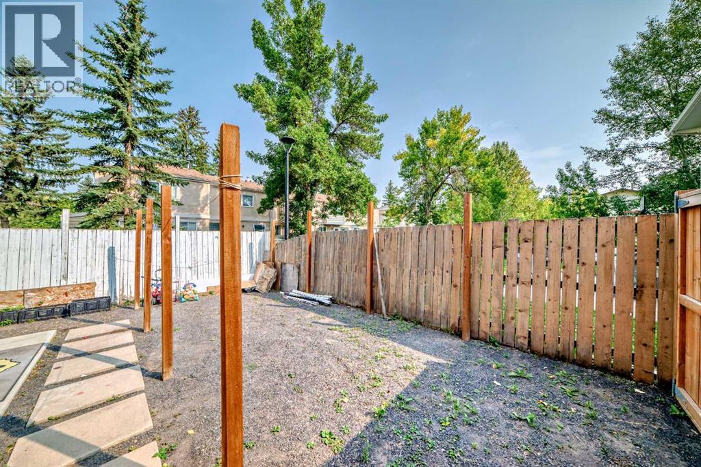 Single Family House for Sale in  Pineset Pl NE Place NE Pineridge Calgary 