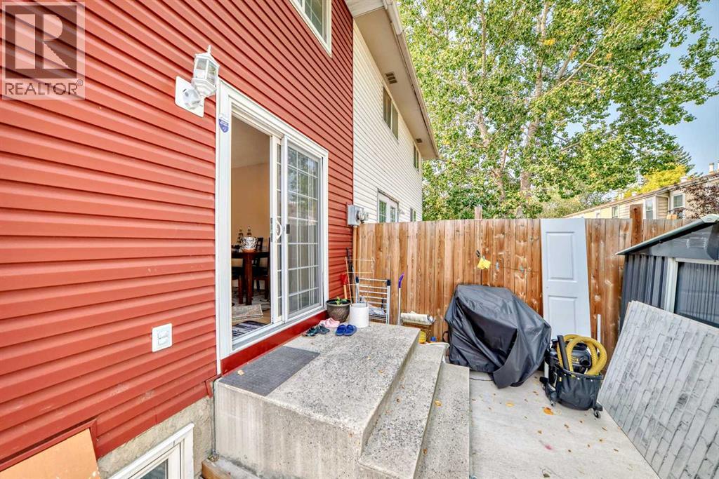 Single Family House for Sale in  Pineset Pl NE Place NE Pineridge Calgary 