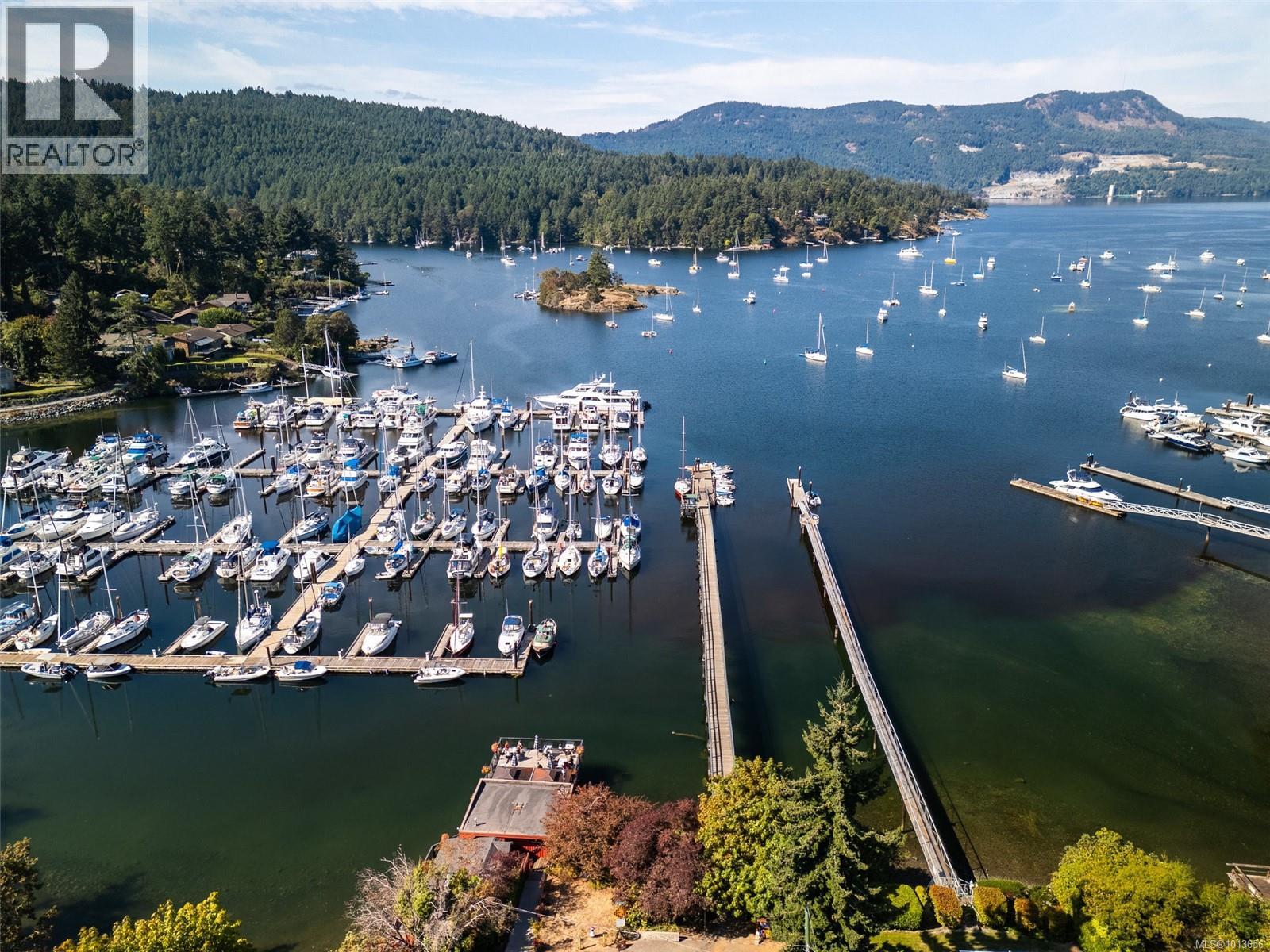 1208 Marchant Rd, Central Saanich