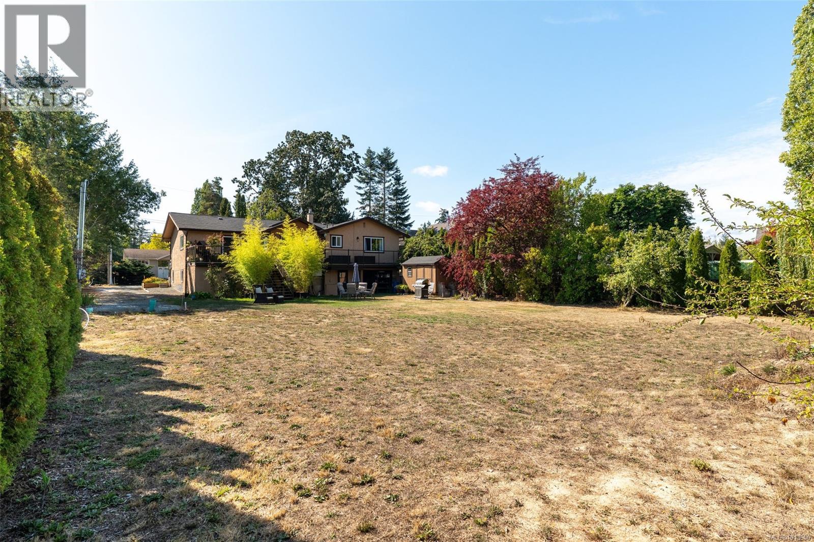 1208 Marchant Rd, Central Saanich