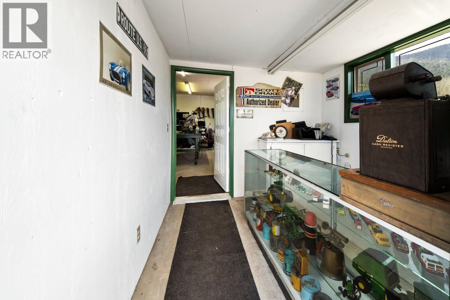 135 Pleasant Valley Cross Road, Armstrong