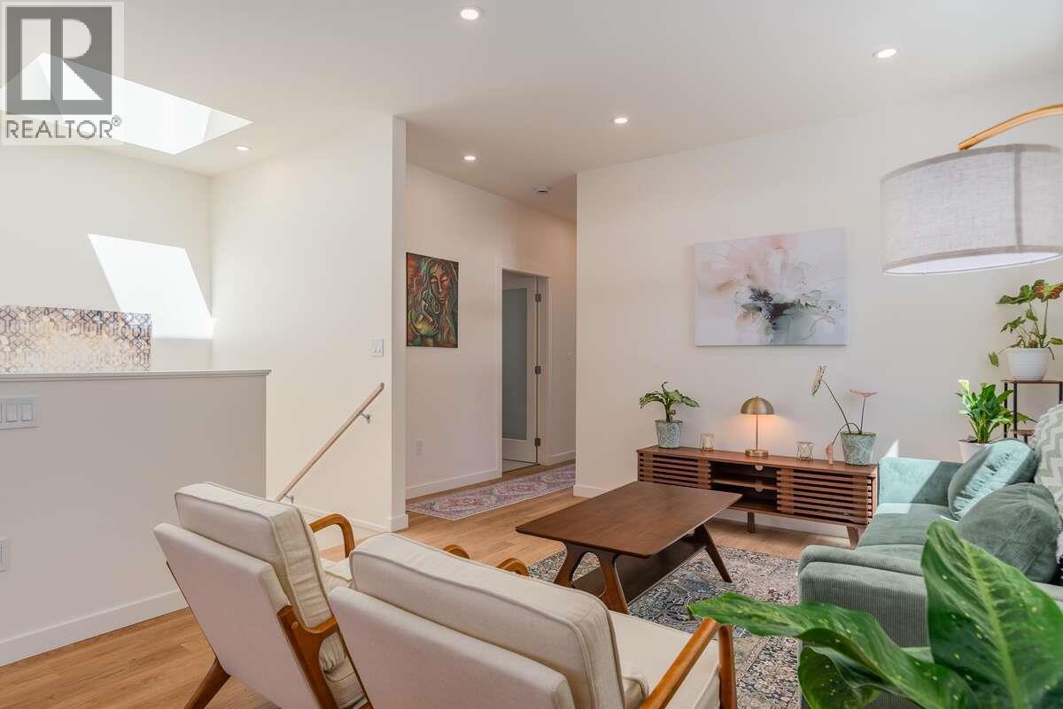 2222 Falls Street Unit# B, Nelson