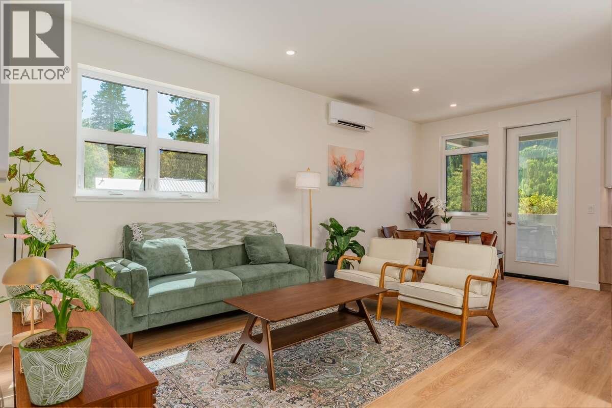 2222 Falls Street Unit# B, Nelson