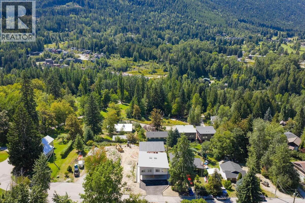 2222 Falls Street Unit# B, Nelson