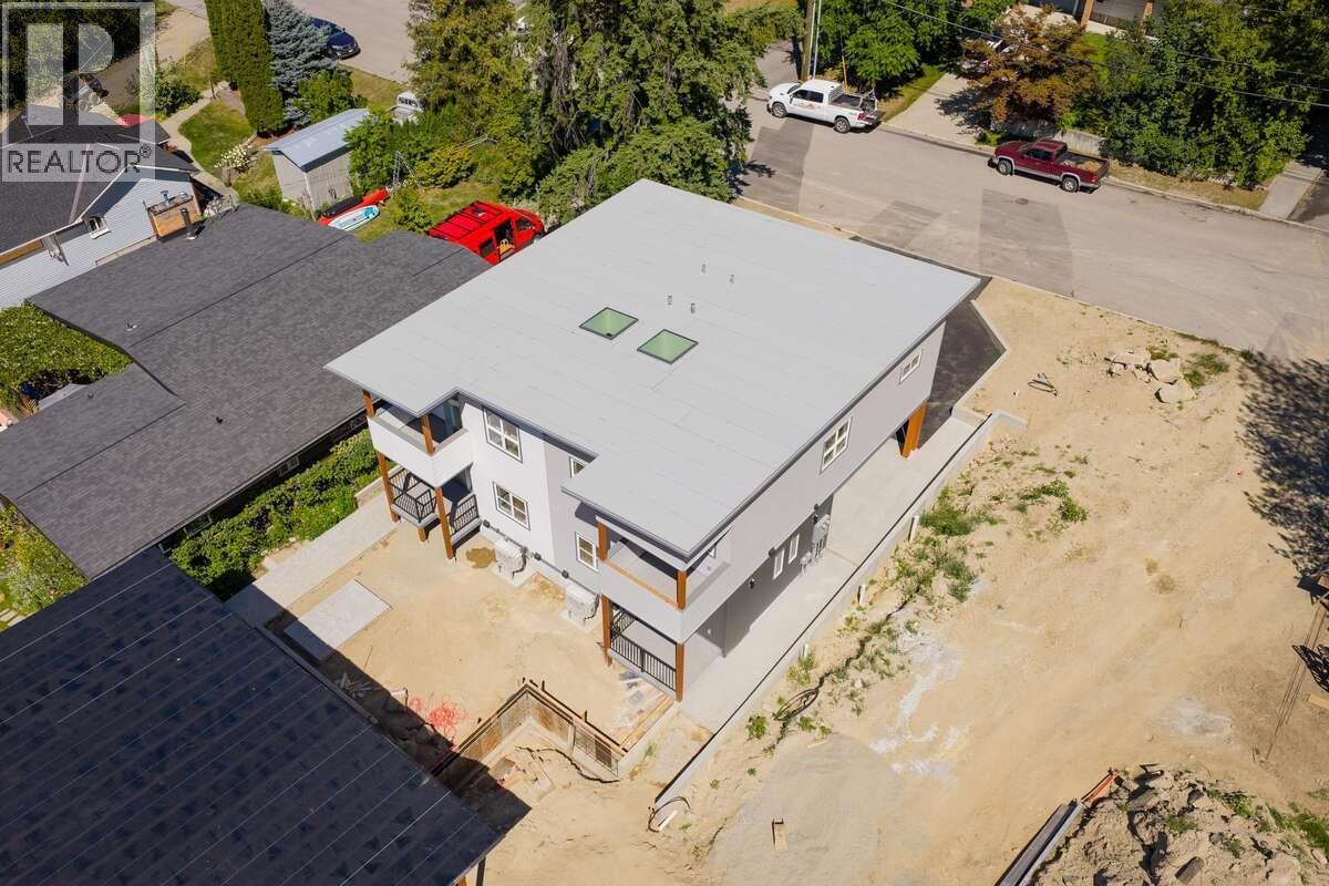 2222 Falls Street Unit# B, Nelson