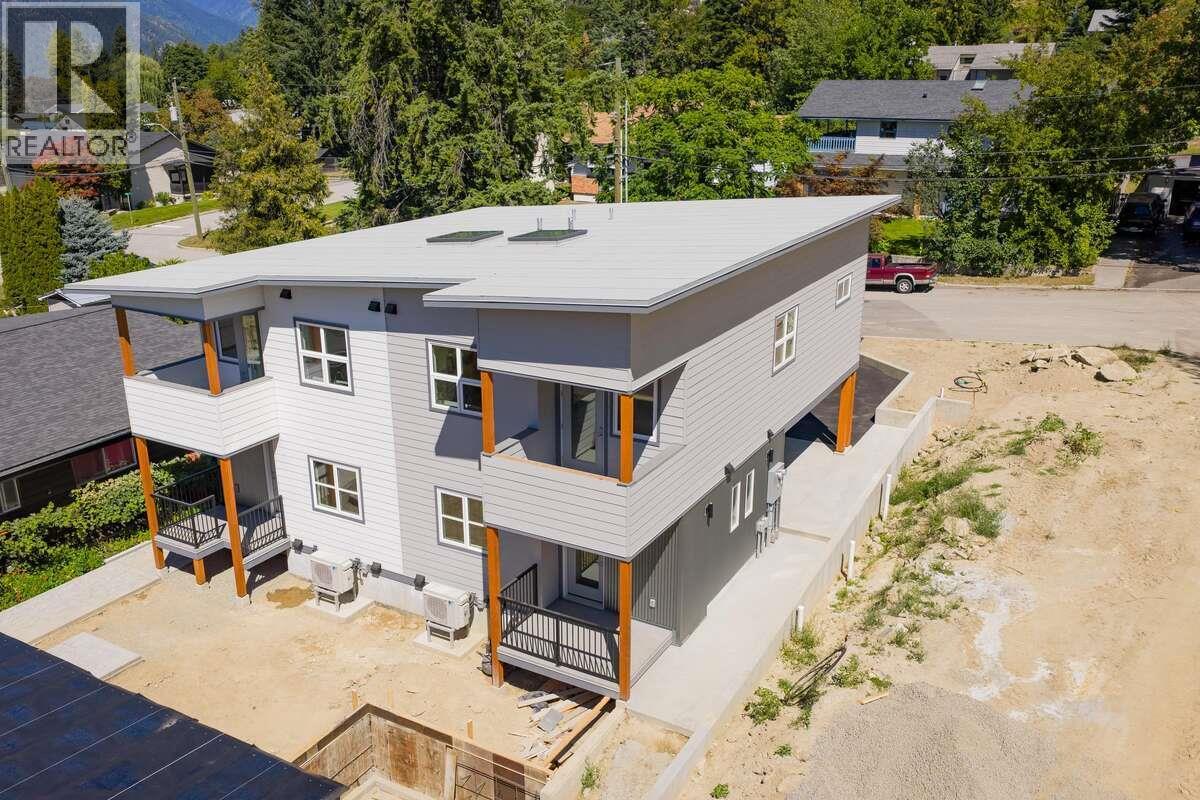 2222 Falls Street Unit# B, Nelson