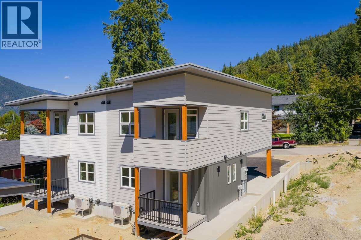 2222 Falls Street Unit# B, Nelson