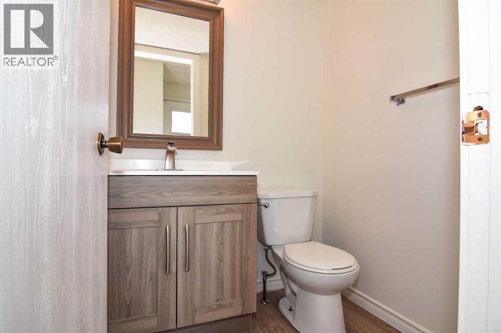 Single Family House for Sale in   Avenue SW Glenbrook Calgary 