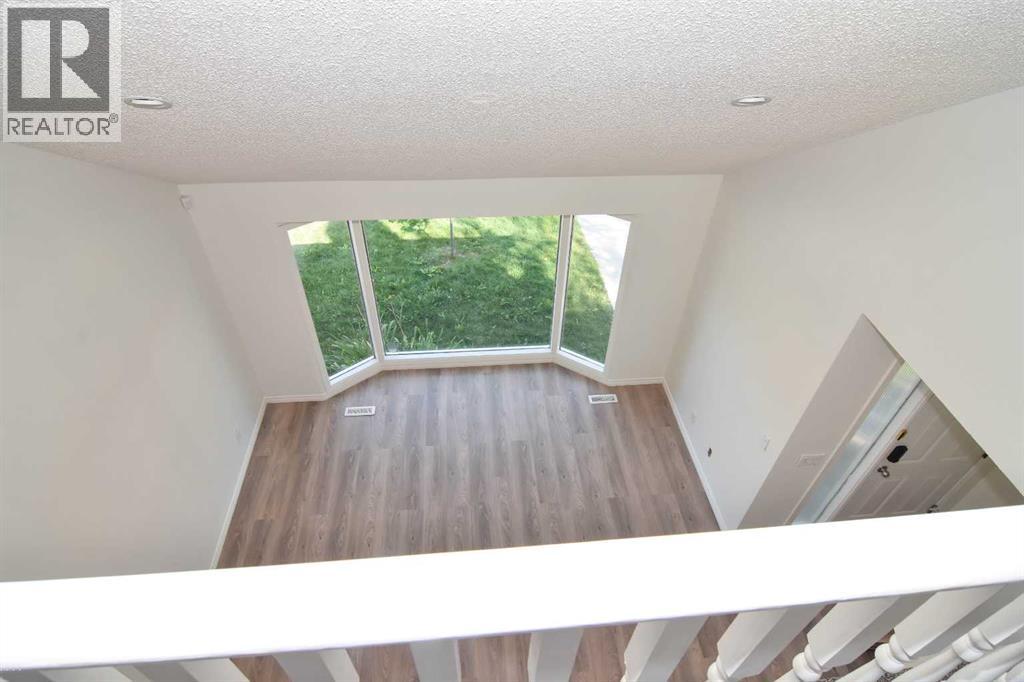 Single Family House for Sale in   Avenue SW Glenbrook Calgary 