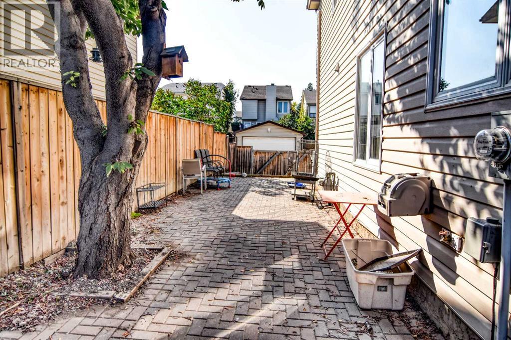 Single Family House for Sale in   Avenue SW Glenbrook Calgary 