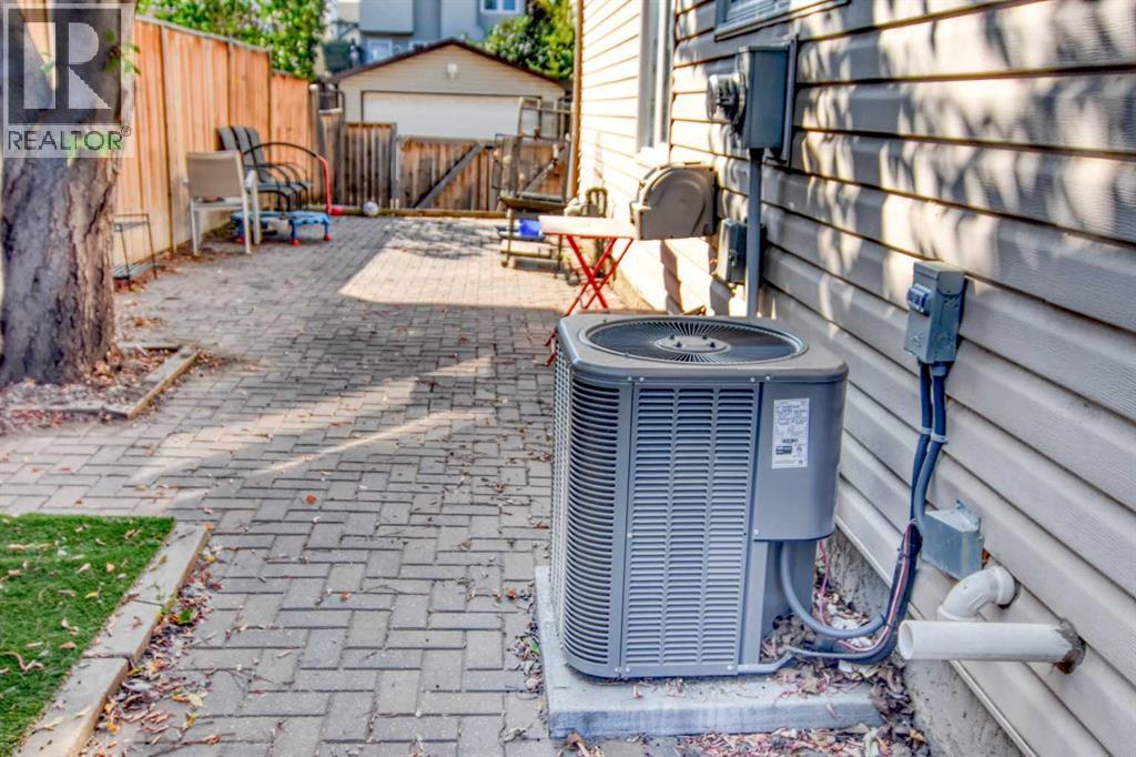 Single Family House for Sale in   Avenue SW Glenbrook Calgary 