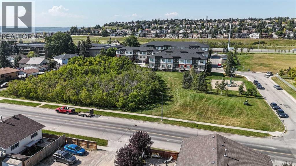 Single Family House for Sale in   Avenue SW Glenbrook Calgary 