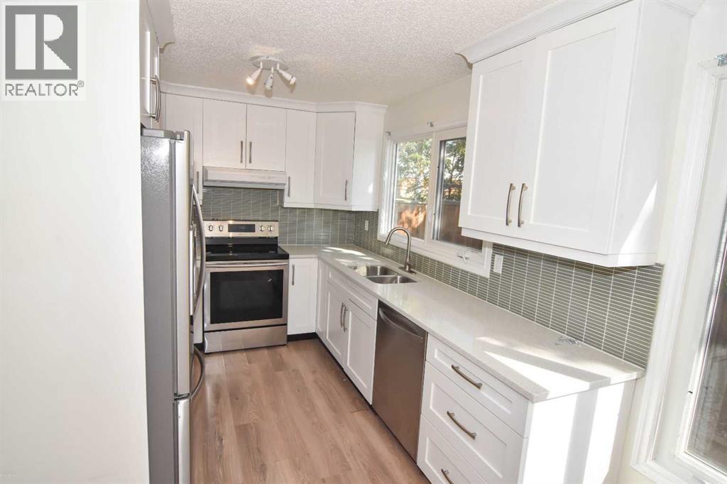 Single Family House for Sale in   Avenue SW Glenbrook Calgary 