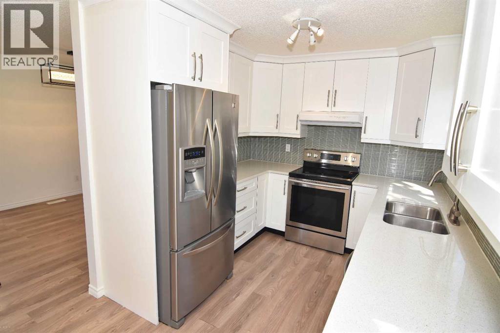 Single Family House for Sale in   Avenue SW Glenbrook Calgary 