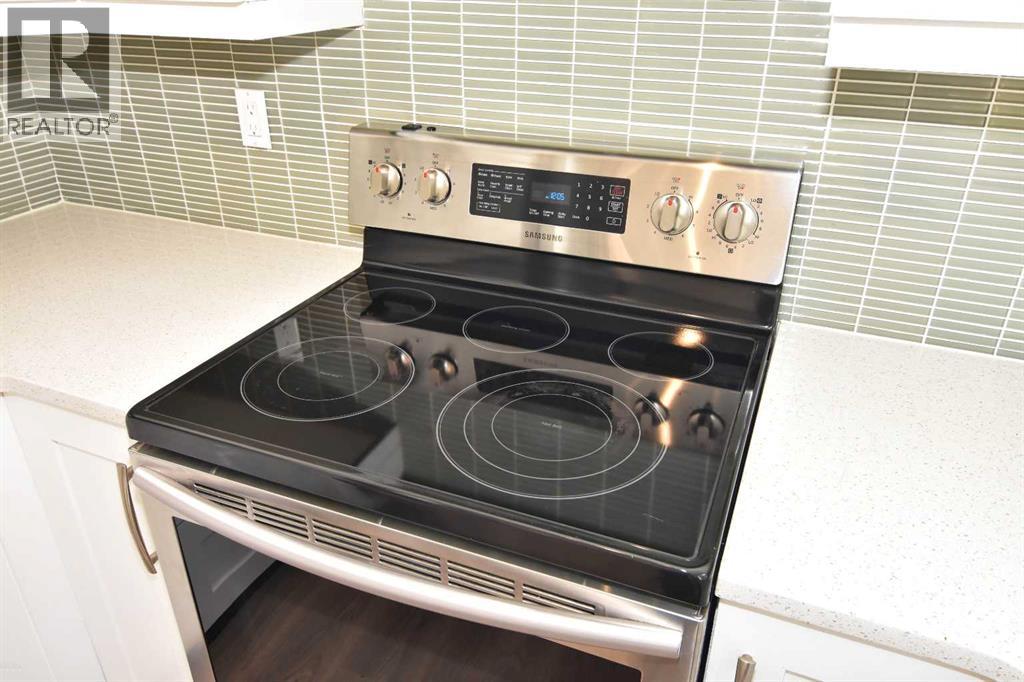 Single Family House for Sale in   Avenue SW Glenbrook Calgary 