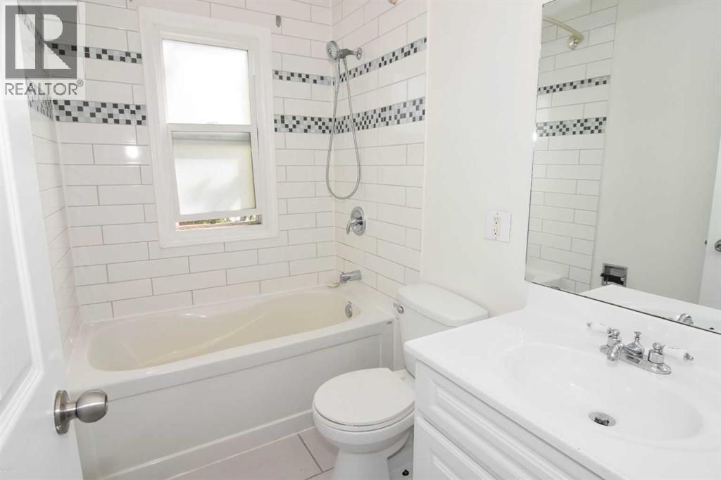 Single Family House for Sale in   Avenue SW Glenbrook Calgary 