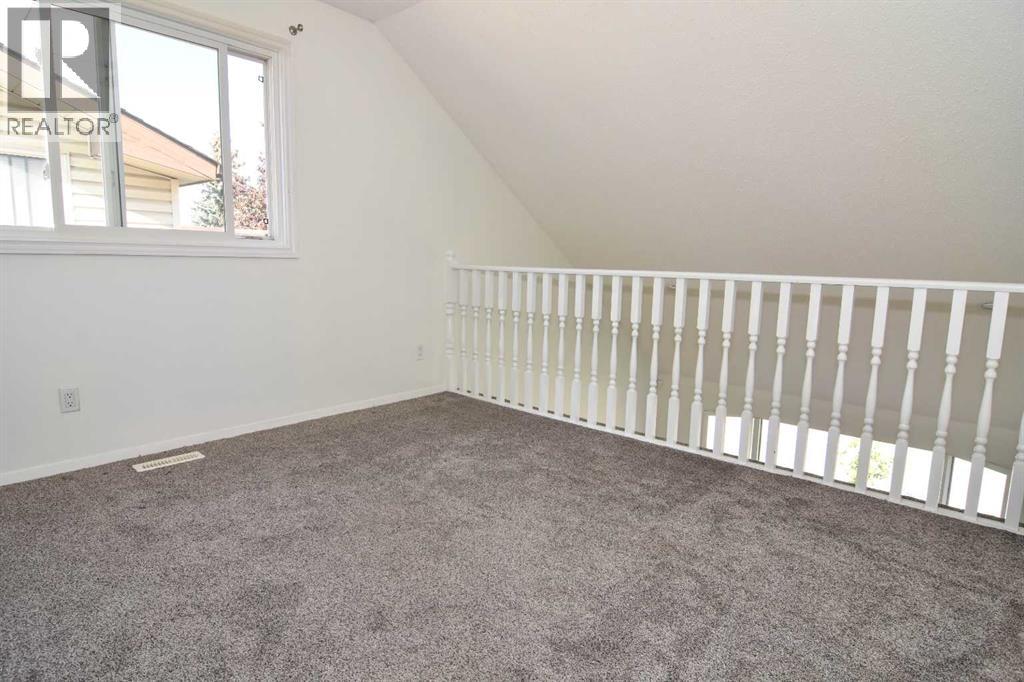 Single Family House for Sale in   Avenue SW Glenbrook Calgary 