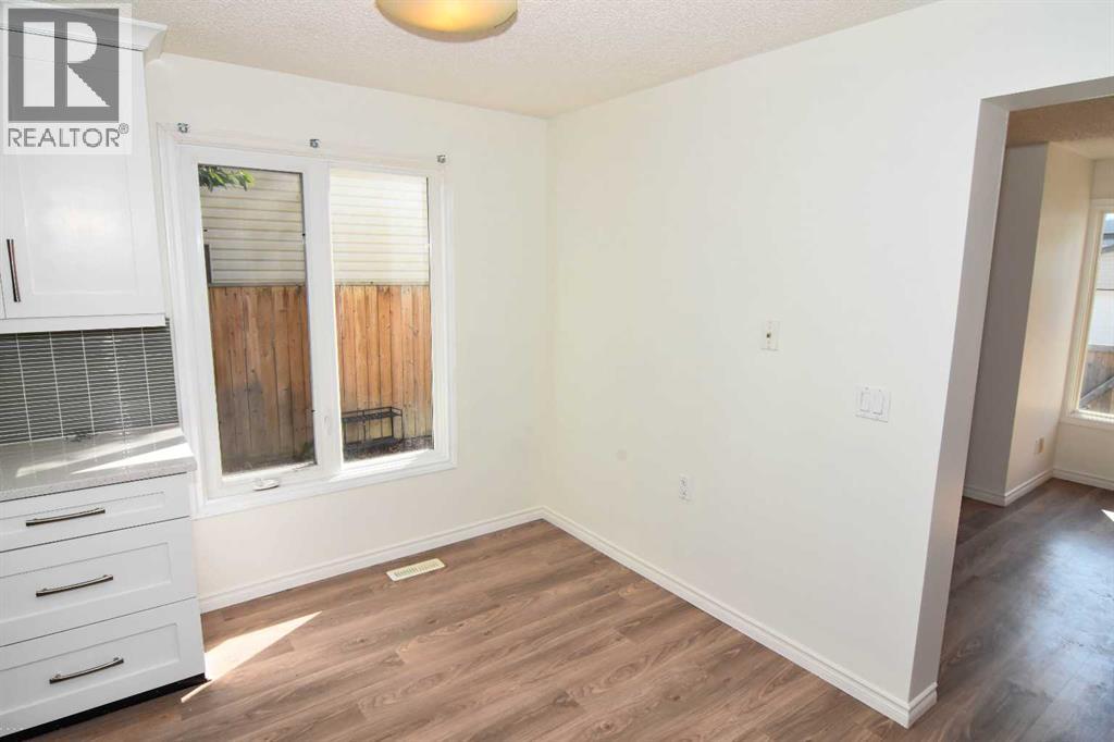 Single Family House for Sale in   Avenue SW Glenbrook Calgary 