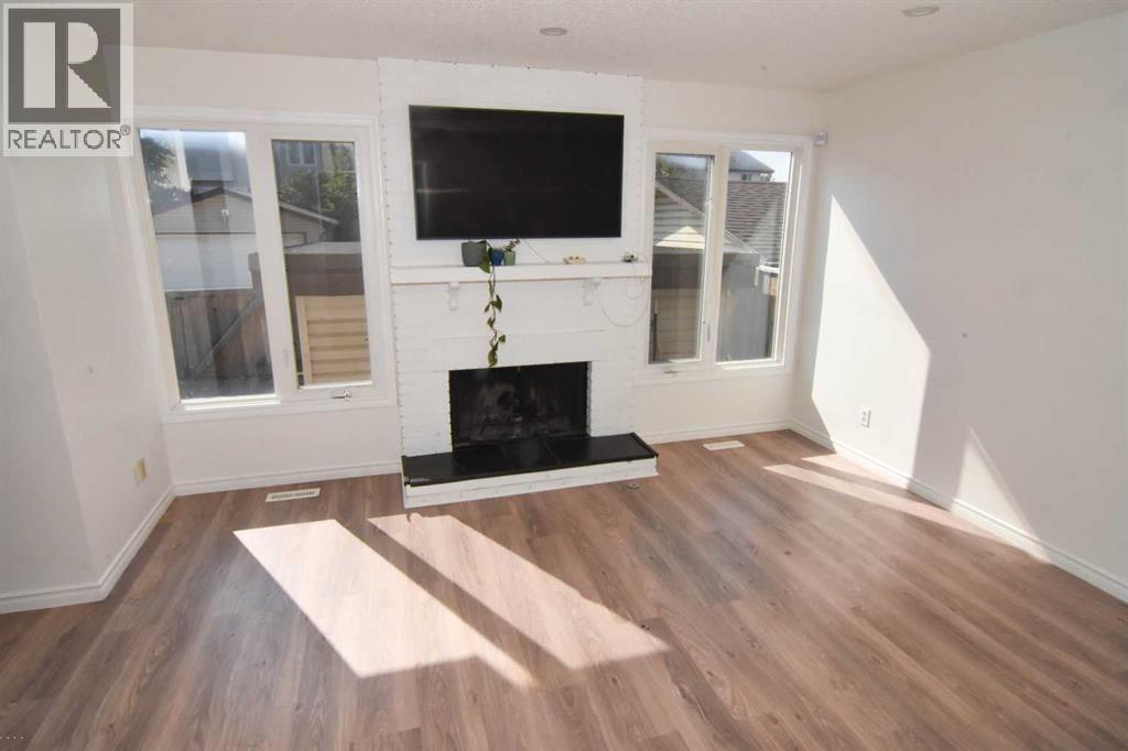 Single Family House for Sale in   Avenue SW Glenbrook Calgary 