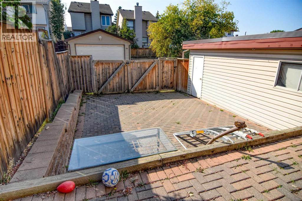 Single Family House for Sale in   Avenue SW Glenbrook Calgary 