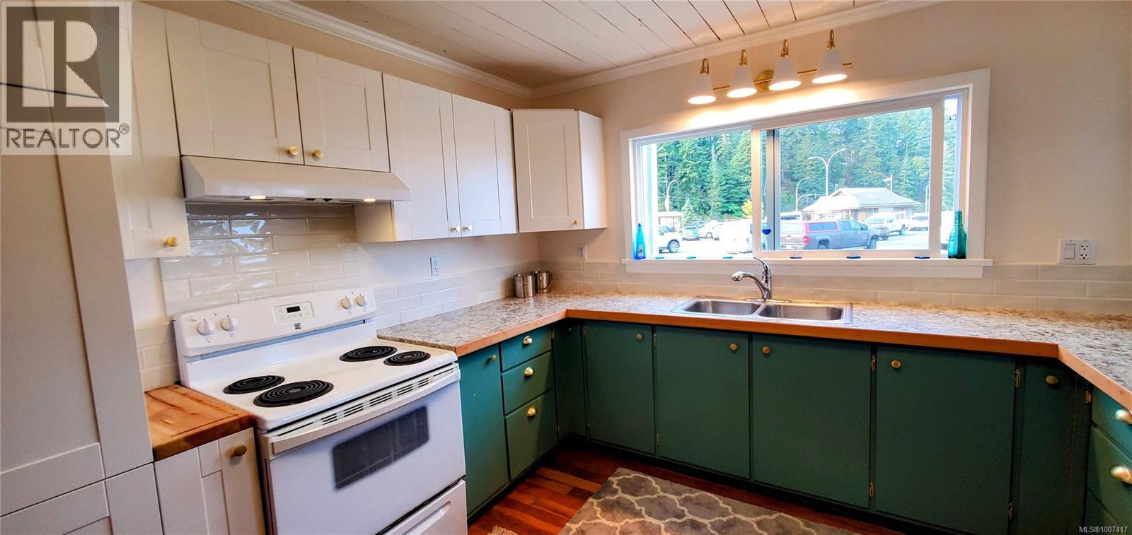 683 Green Rd, Quadra Island