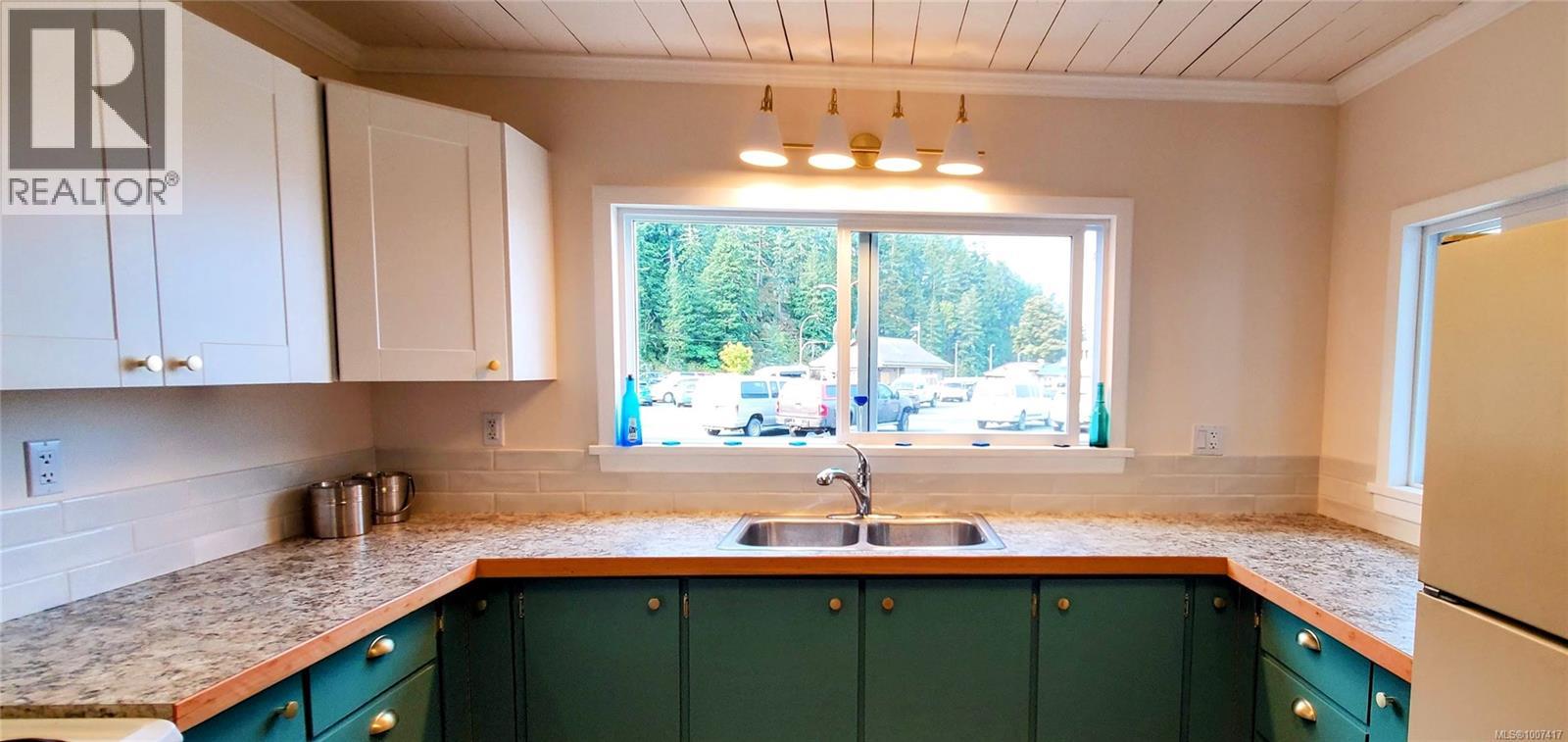 683 Green Rd, Quadra Island