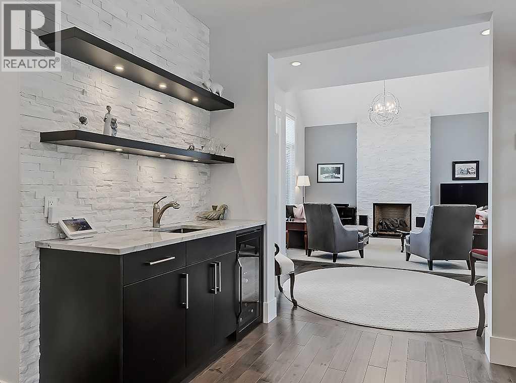 Single Family House for Sale in  Rosetree Road NW Rosemont Calgary 