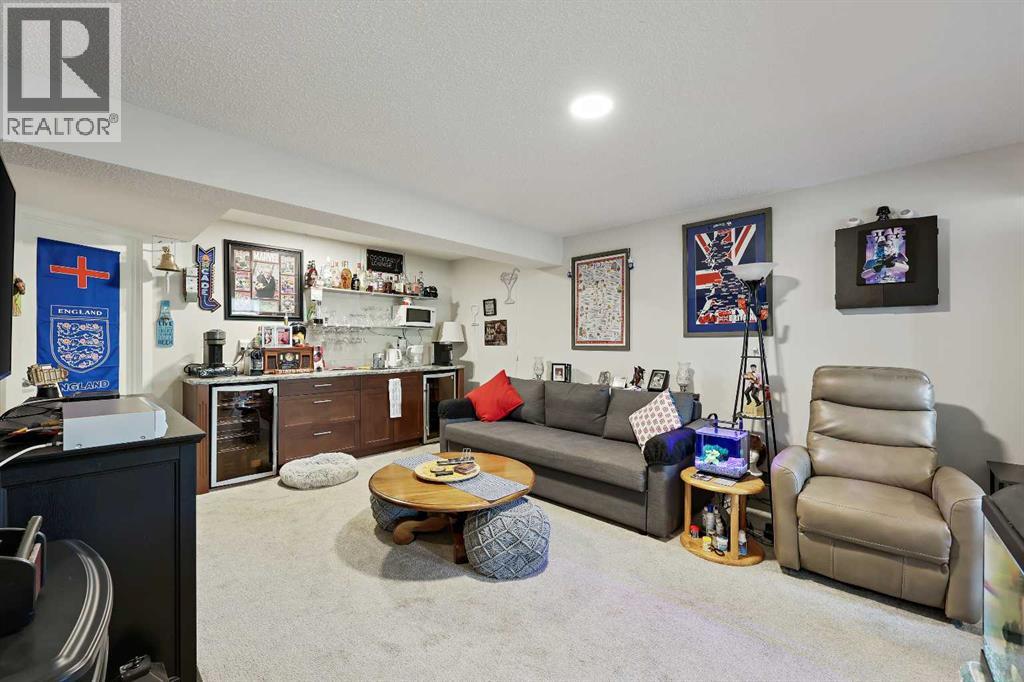 Single Family House for Sale in  Tuscany Summit Square NW Tuscany Calgary 