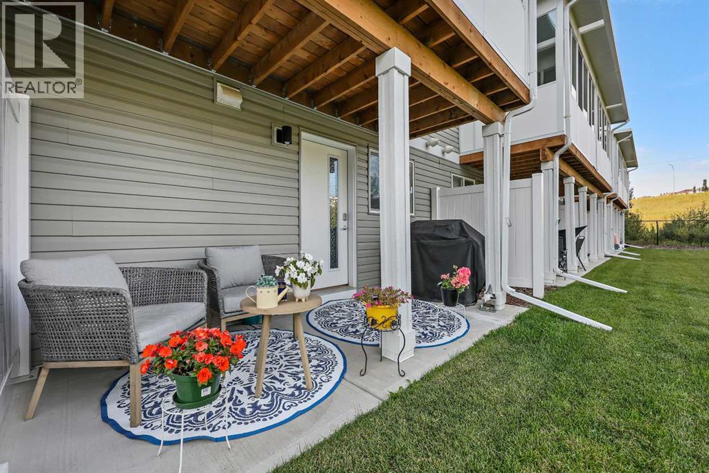 Single Family House for Sale in  Tuscany Summit Square NW Tuscany Calgary 