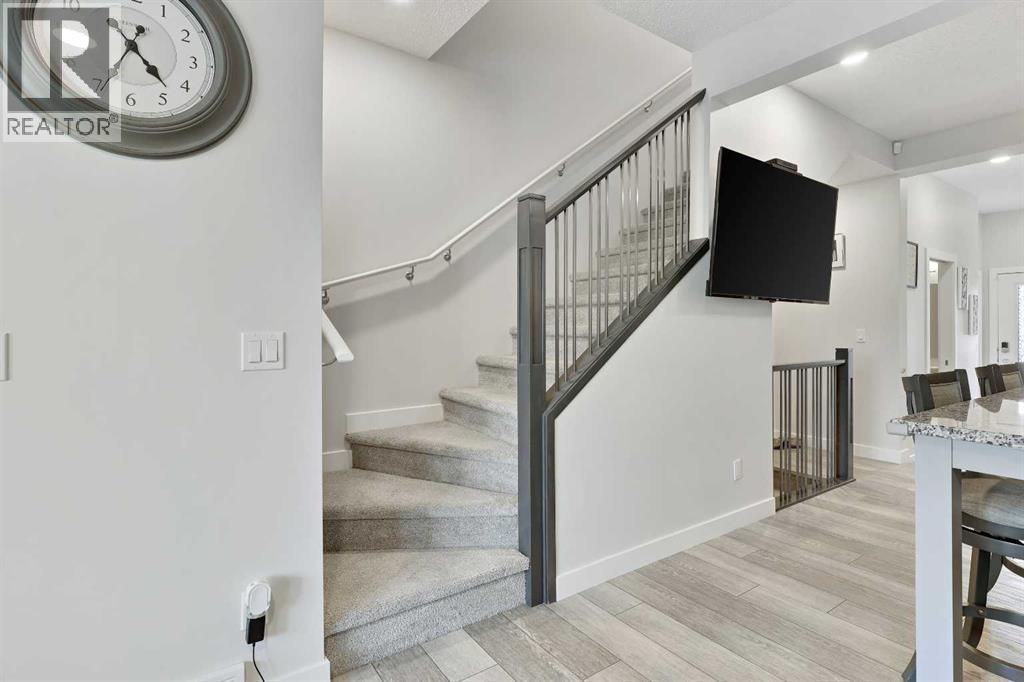 Single Family House for Sale in  Tuscany Summit Square NW Tuscany Calgary 