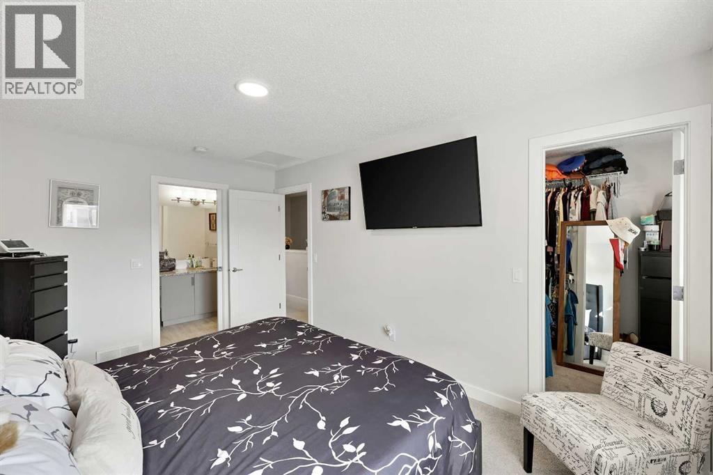 Single Family House for Sale in  Tuscany Summit Square NW Tuscany Calgary 