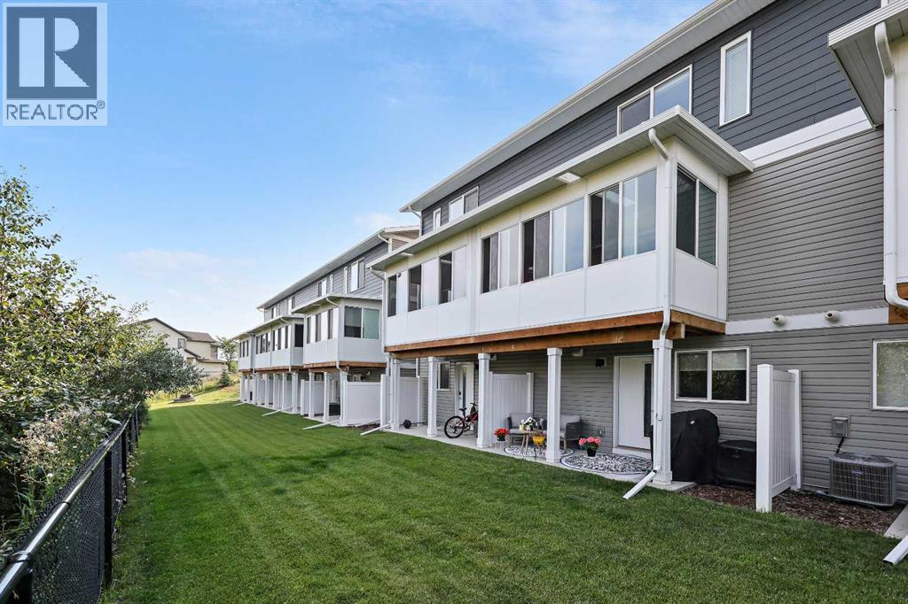 Single Family House for Sale in  Tuscany Summit Square NW Tuscany Calgary 