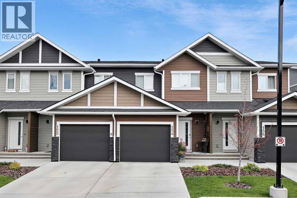 Single Family House for Sale in  Tuscany Summit Square NW Tuscany Calgary 