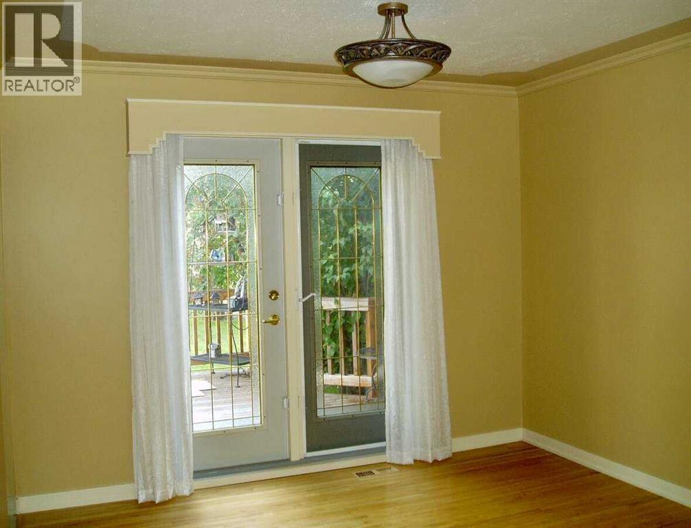 Single Family House Bungalow for Sale in   Avenue SW Richmond Calgary 