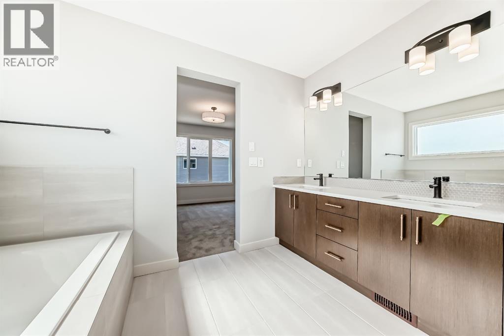 130 Saddlebred Place, Cochrane