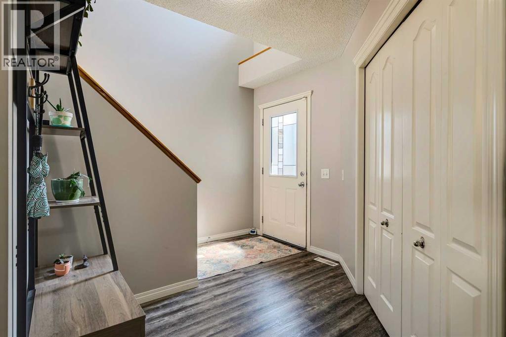 Single Family House for Sale in  Tuscany Vista Crescent NW Tuscany Calgary 