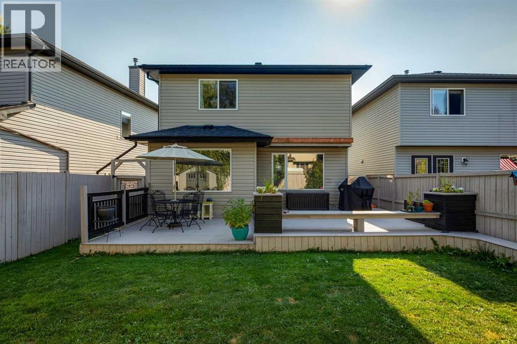 Single Family House for Sale in  Tuscany Vista Crescent NW Tuscany Calgary 