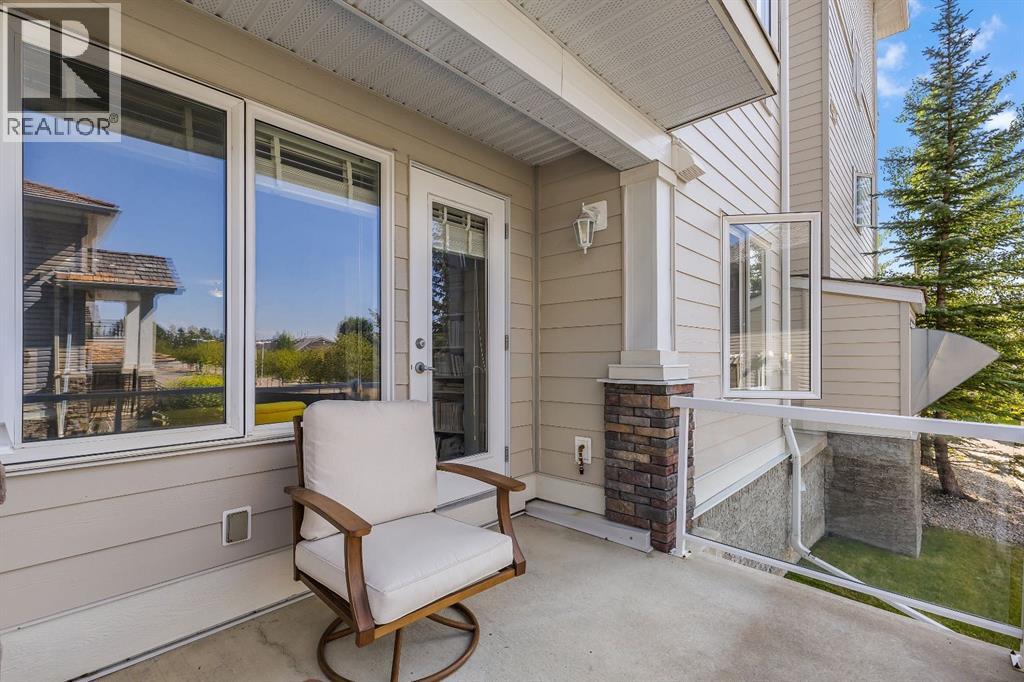 Single Family House for Sale in   Rocky Vista Gardens NW Rocky Ridge Calgary 