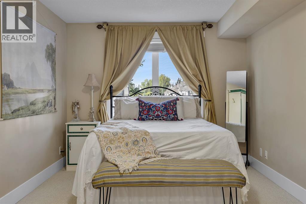 Single Family House for Sale in   Rocky Vista Gardens NW Rocky Ridge Calgary 
