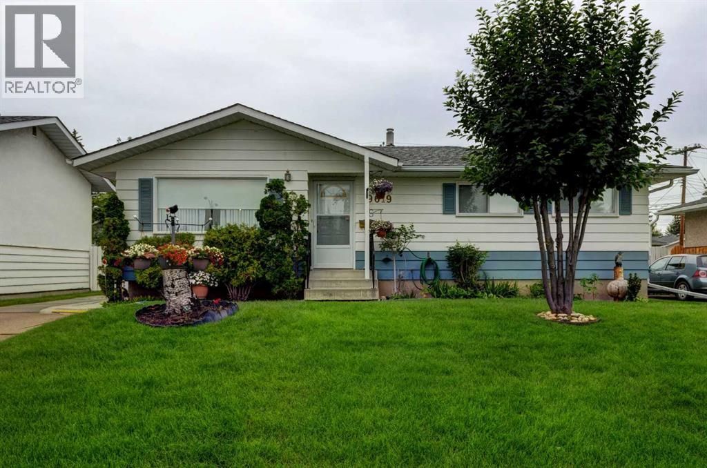 Single Family House Bungalow for Sale in  Elbow Drive SW Haysboro Calgary 