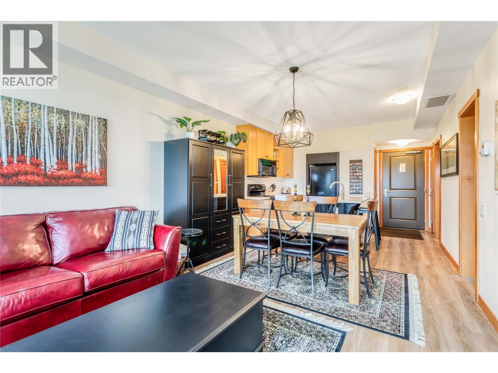105 Village Centre Court Unit# 323, Vernon