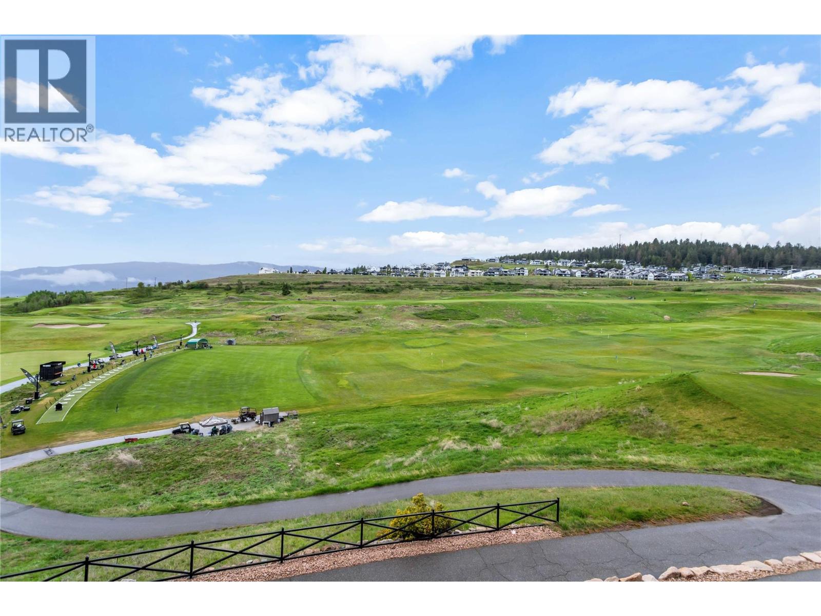 105 Village Centre Court Unit# 323, Vernon
