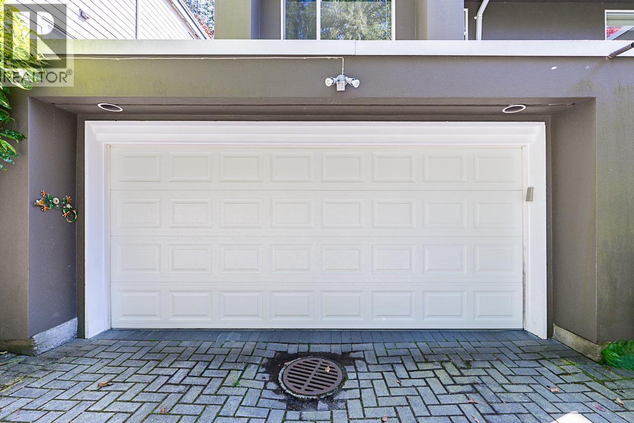 180 W OSBORNE ROAD, North Vancouver