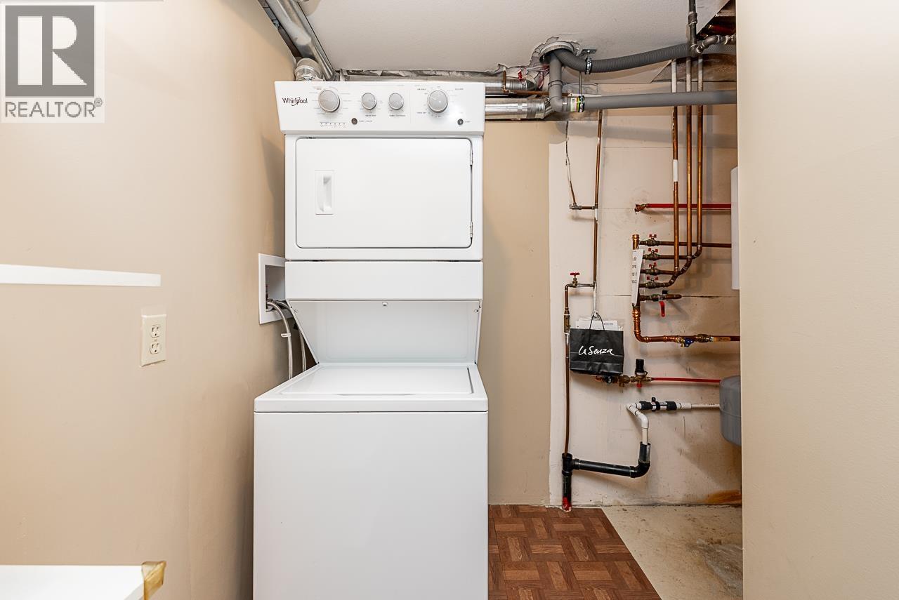 180 W OSBORNE ROAD, North Vancouver